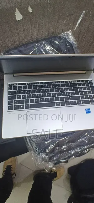 New Laptop HP ProBook 450 8GB Intel Core i5 SSD 256GB