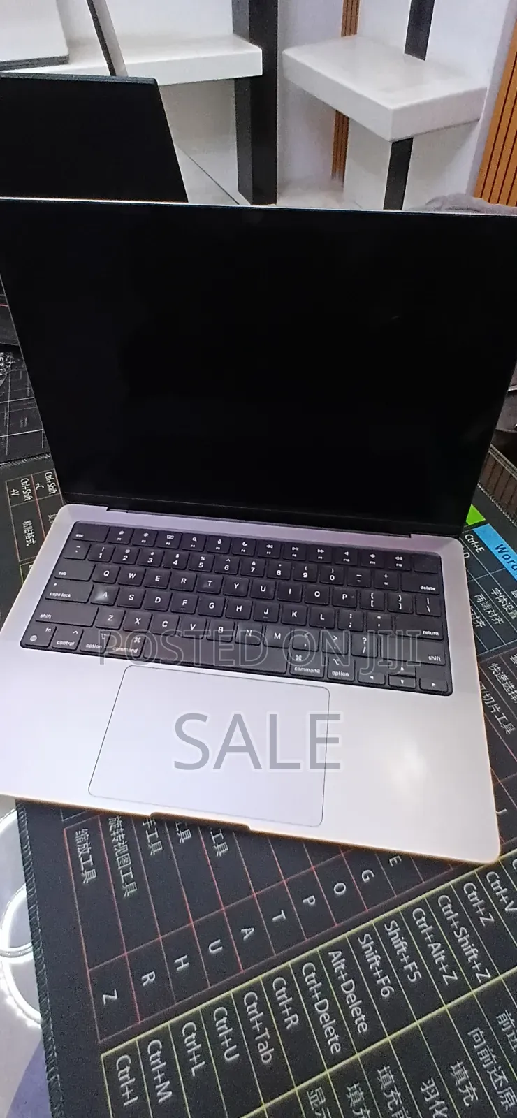 New Laptop Apple MacBook Air 2025 M4 13-inch 16GB Apple M4 SSD 256GB