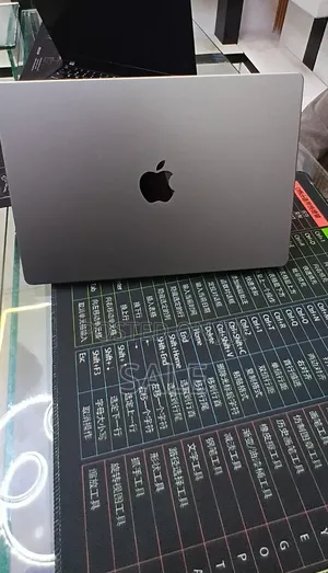 New Laptop Apple MacBook Air 2025 M4 13-inch 16GB Apple M4 SSD 256GB