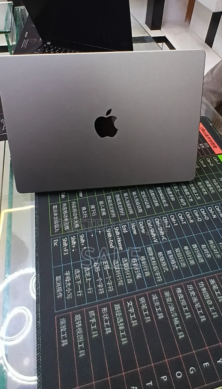 New Laptop Apple MacBook Air 2025 M4 13-inch 16GB Apple M4 SSD 256GB