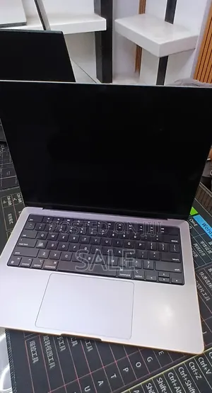 New Laptop Apple MacBook Air 2025 M4 13-inch 16GB Apple M4 SSD 256GB