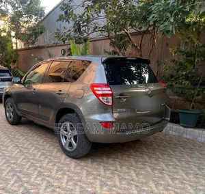 Toyota RAV4 2011