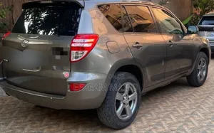 Toyota RAV4 2011