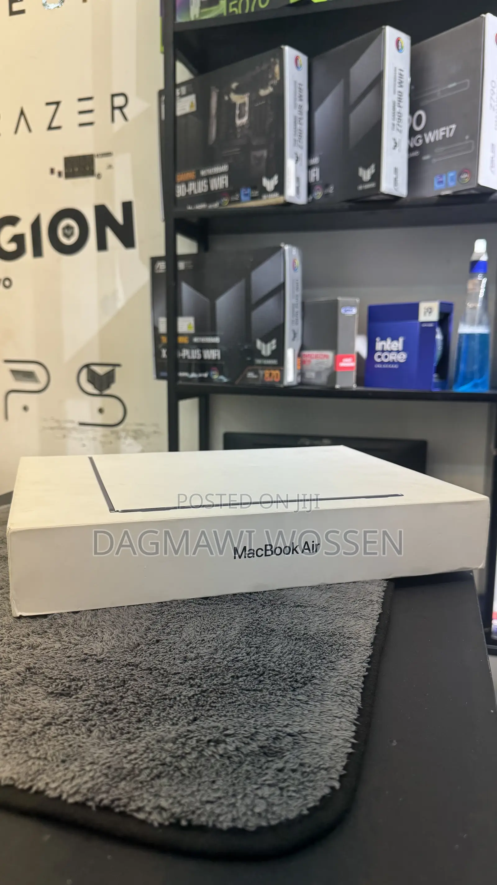 New Laptop Apple MacBook Air 2025 M4 13-inch 16GB Apple M4 SSD 256GB