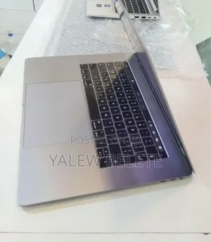 New Laptop Apple MacBook Pro 2017 16GB Intel Core i7 SSD 512GB
