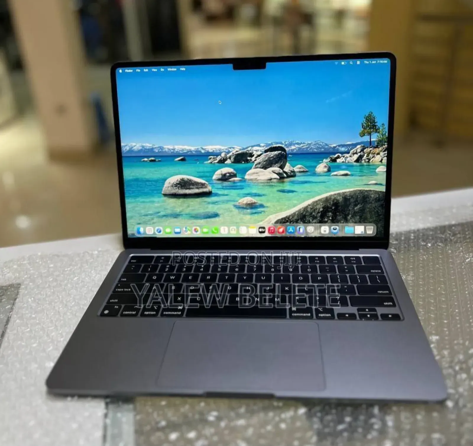 New Laptop Apple MacBook Air 2022 M2 8GB Apple M2 SSD 256GB