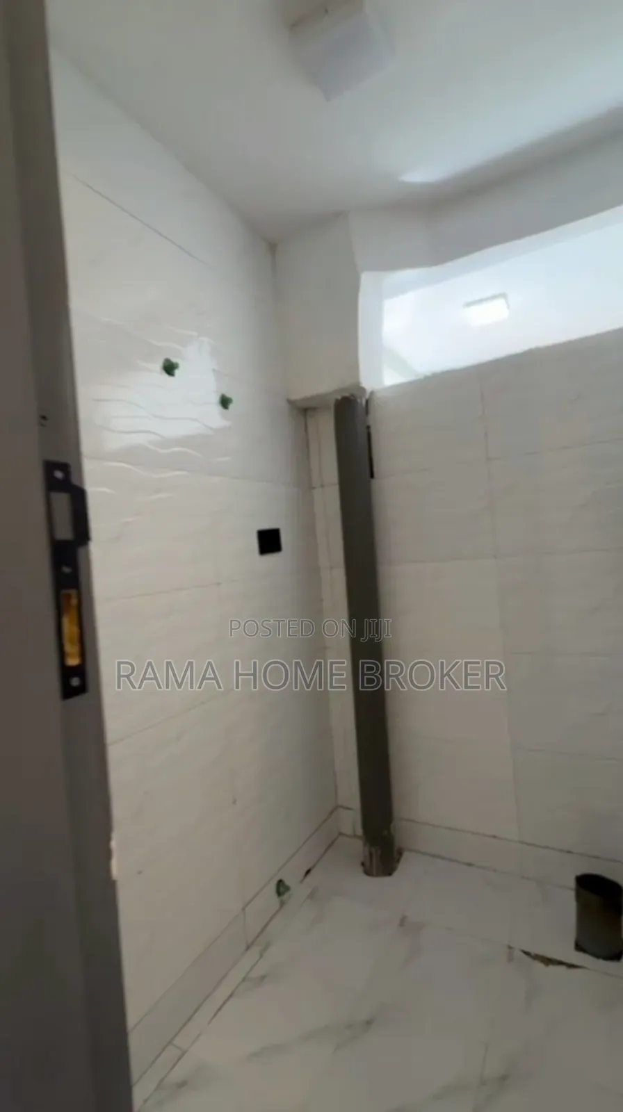Furnished 2bdrm Condo in አያት 40/60 ኮንዶሚኒየም, Yeka for sale