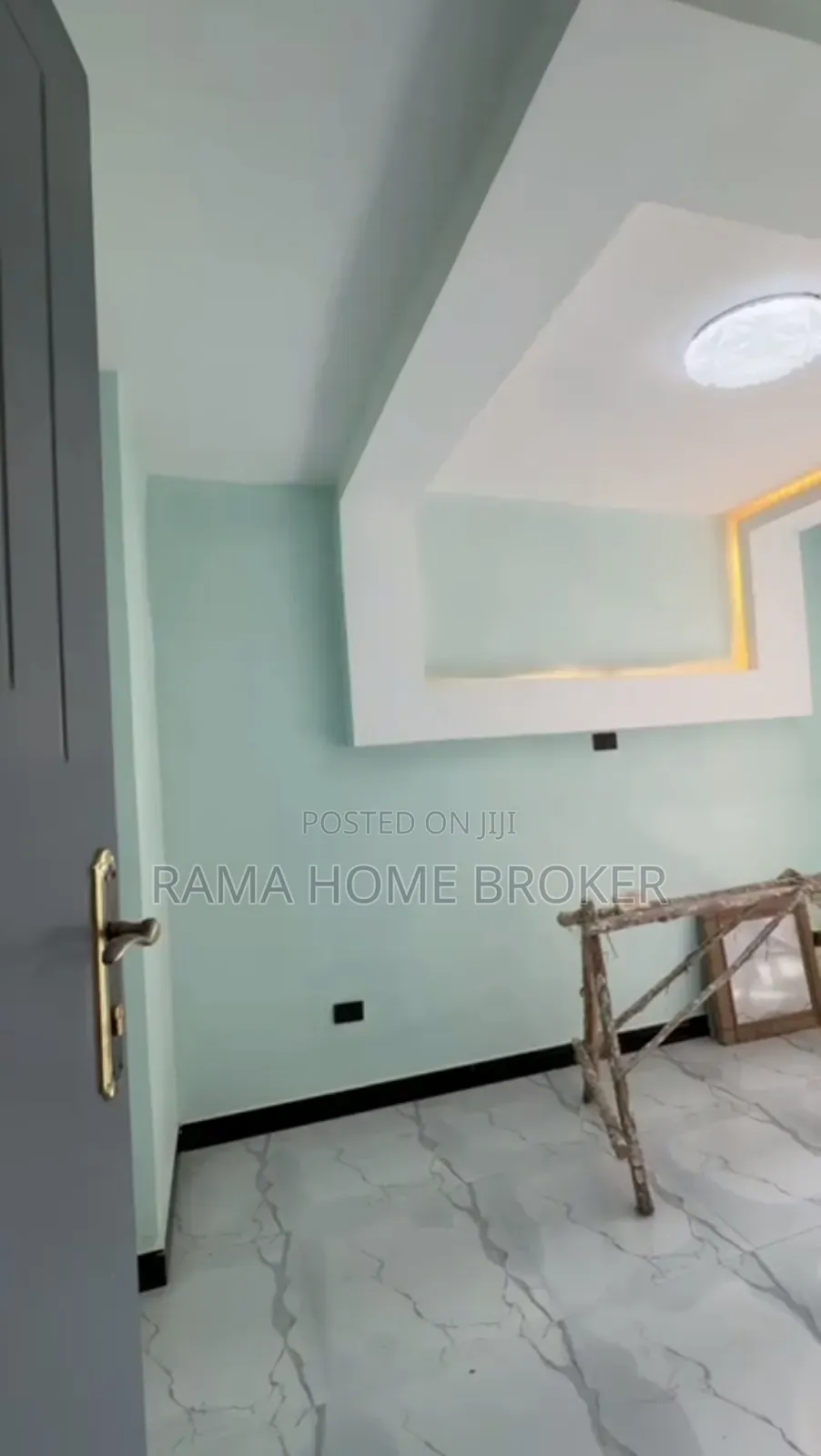 Furnished 2bdrm Condo in አያት 40/60 ኮንዶሚኒየም, Yeka for sale