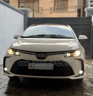 Toyota Corolla 2022 White