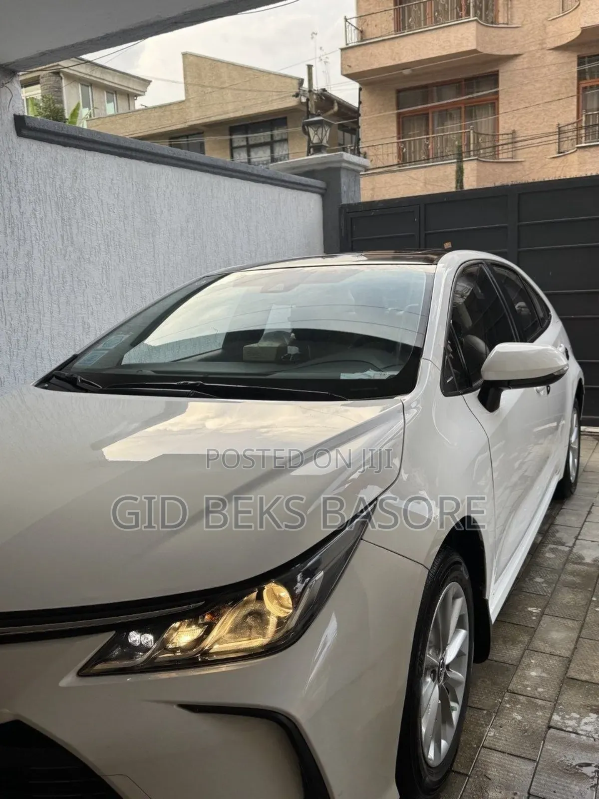Toyota Corolla 2022 White