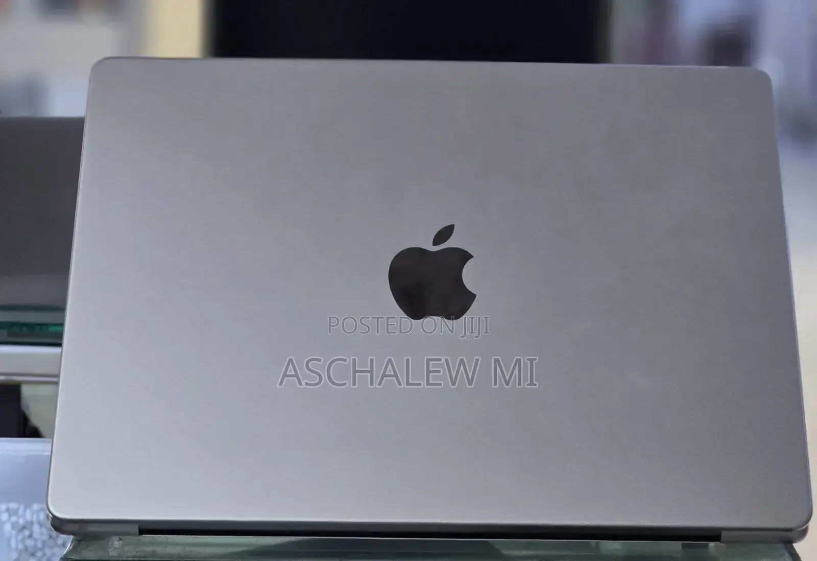 New Laptop Apple MacBook Pro M1 16GB Apple M1 Pro SSD 1T