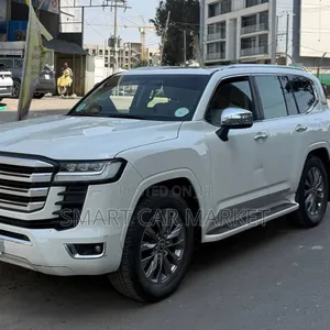 Toyota Land Cruiser 2023 White
