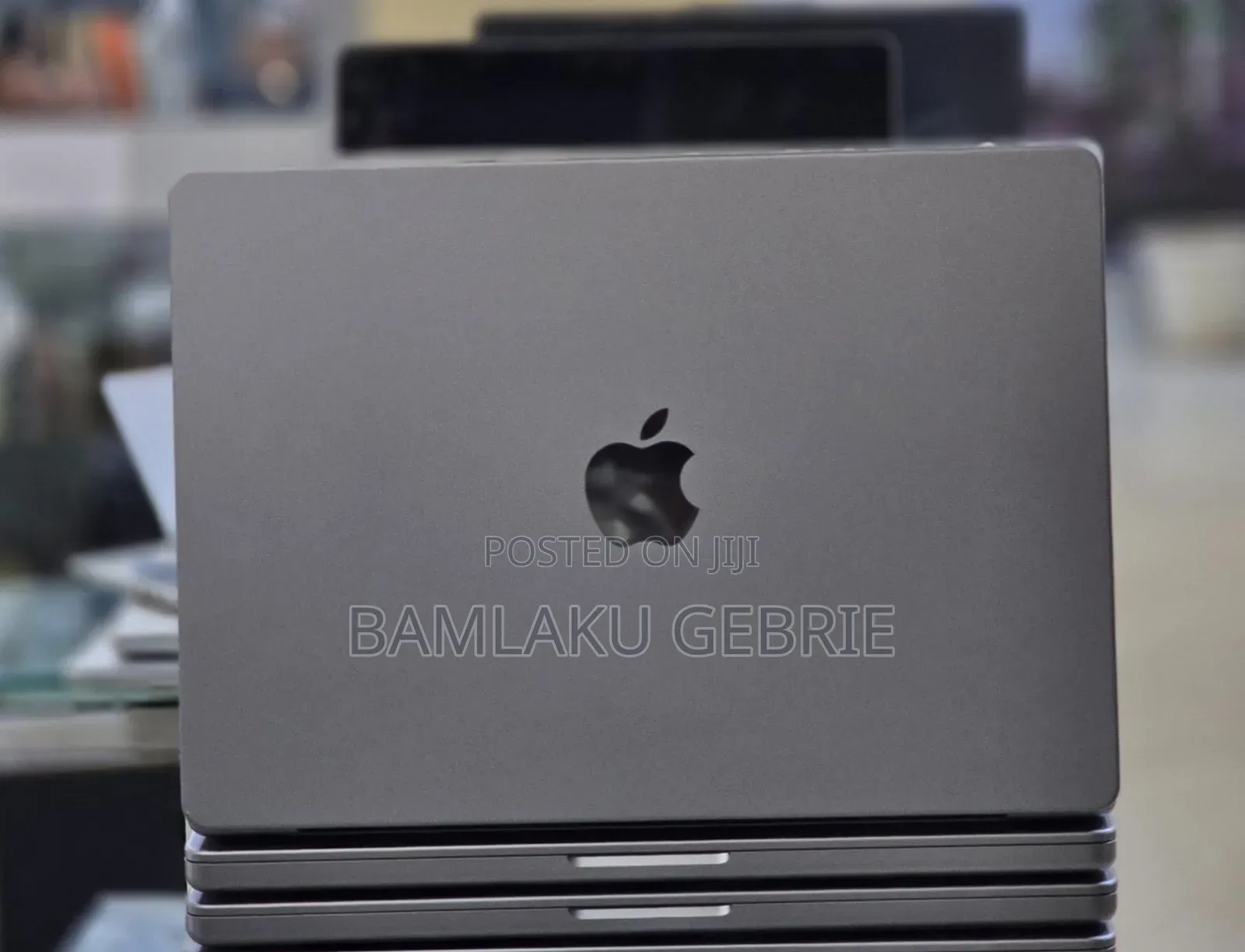 New Laptop Apple MacBook Pro 2021 M1 32GB Apple M1 Pro SSD 512GB