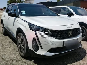 Peugeot 5008 2021 White