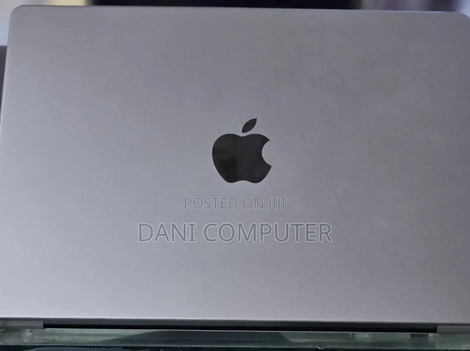 New Laptop Apple MacBook Pro 2020 M1 16GB Apple M1 Pro SSD 1T