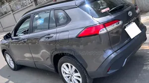 Toyota Corolla Cross Hybrid 2023 Beige