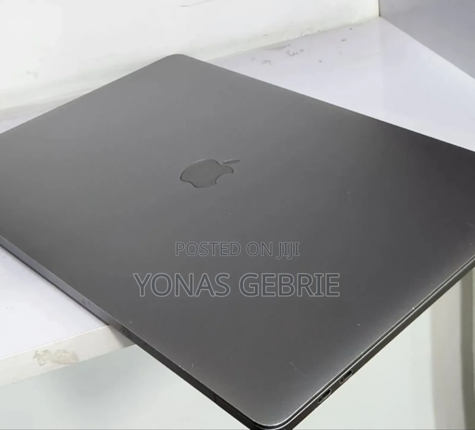 New Laptop Apple MacBook 32GB Intel Core i9 SSD 512GB