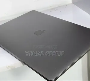 New Laptop Apple MacBook 32GB Intel Core i9 SSD 512GB