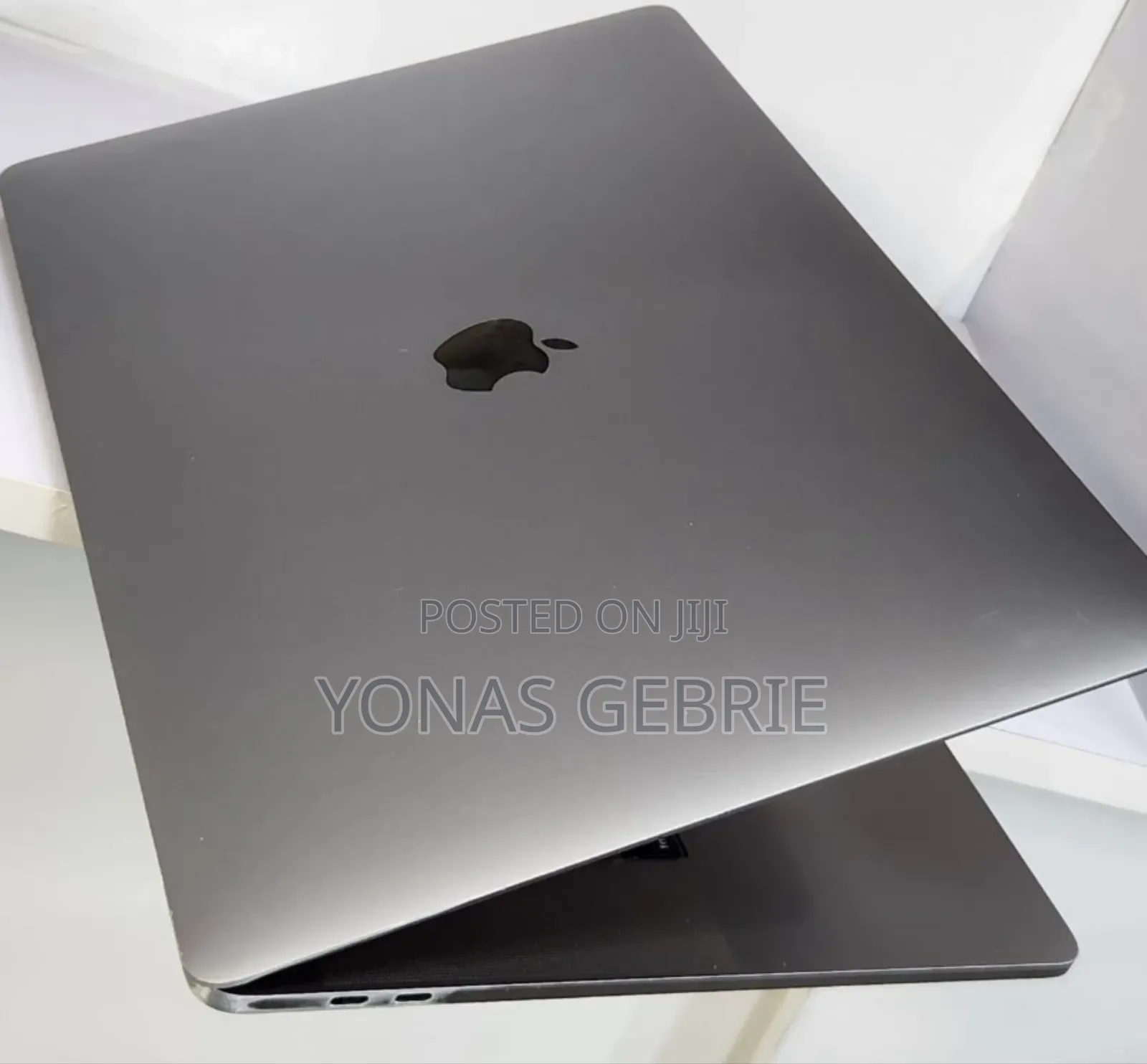 New Laptop Apple MacBook 32GB Intel Core i9 SSD 512GB