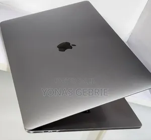 New Laptop Apple MacBook 32GB Intel Core i9 SSD 512GB