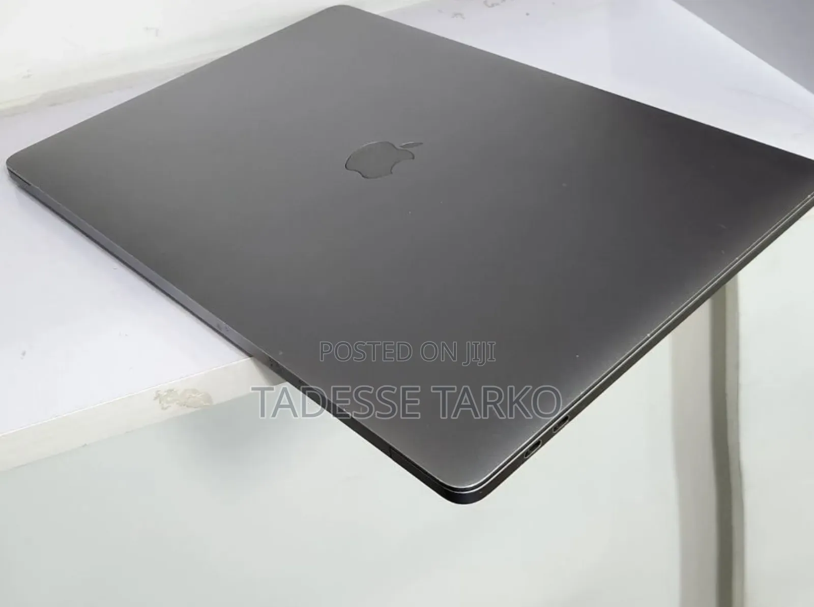 New Laptop Apple MacBook Pro 2019 32GB Intel Core i9 SSD 512GB