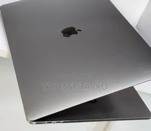 New Laptop Apple MacBook Pro 2019 32GB Intel Core i9 SSD 512GB