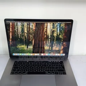 New Laptop Apple MacBook Pro 2018 32GB Intel Core i9 SSD 512GB