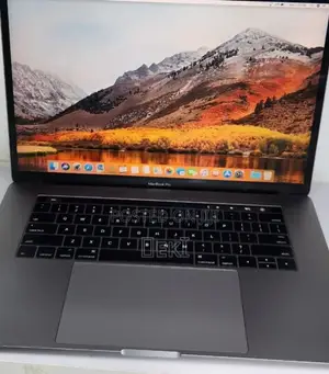 Laptop Apple MacBook Pro 2016 16GB Intel Core i7 SSD 512GB