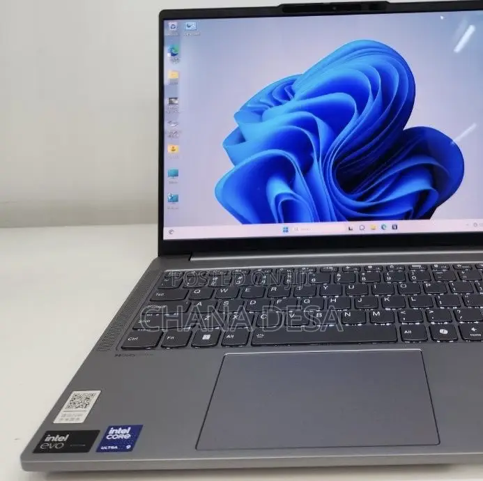 New Laptop Lenovo 32GB Intel Core Ultra 9 SSD 512GB