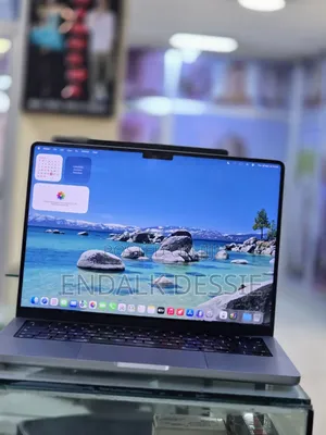 New Laptop Apple MacBook Pro M1 16GB Apple M1 Pro SSD 1T