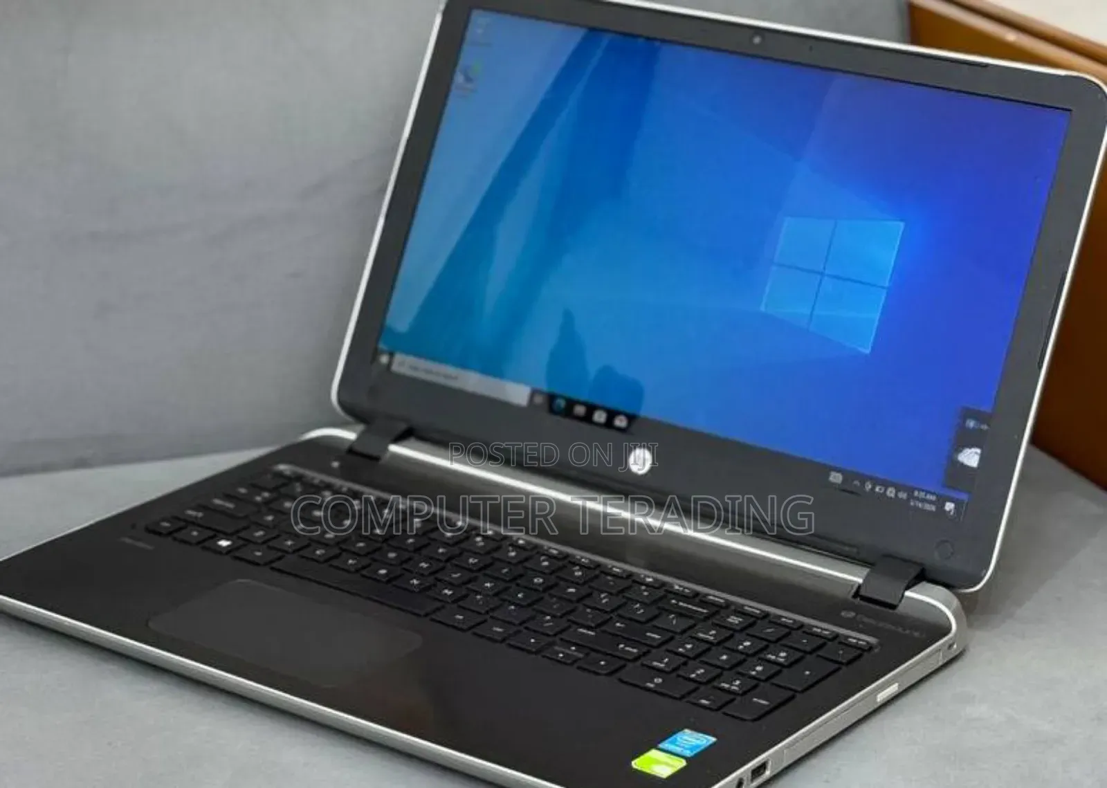 Laptop HP Pavilion 15 8GB Intel Core i5 HDD 1T