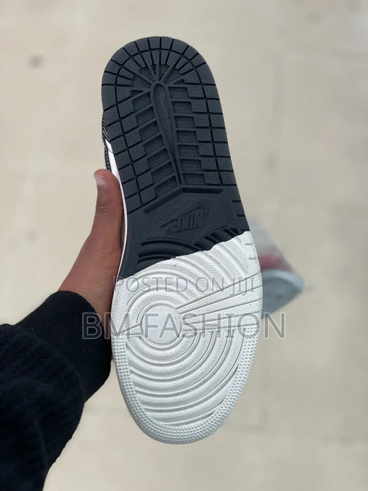 Designer Hybrid "Gucci Bee" Low-Top Sneakers