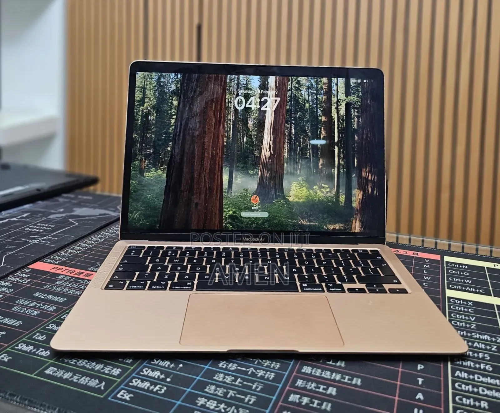 New Laptop Apple MacBook Air 2020 M1 8GB Apple M1 SSD 256GB