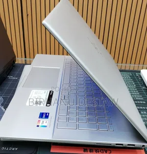 New Laptop HP Envy x360 12GB Intel Core i7 SSD 512GB