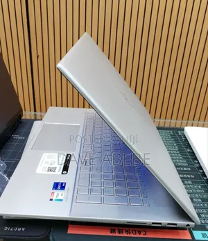 New Laptop HP Envy 17 12GB Intel Core i7 SSD 512GB