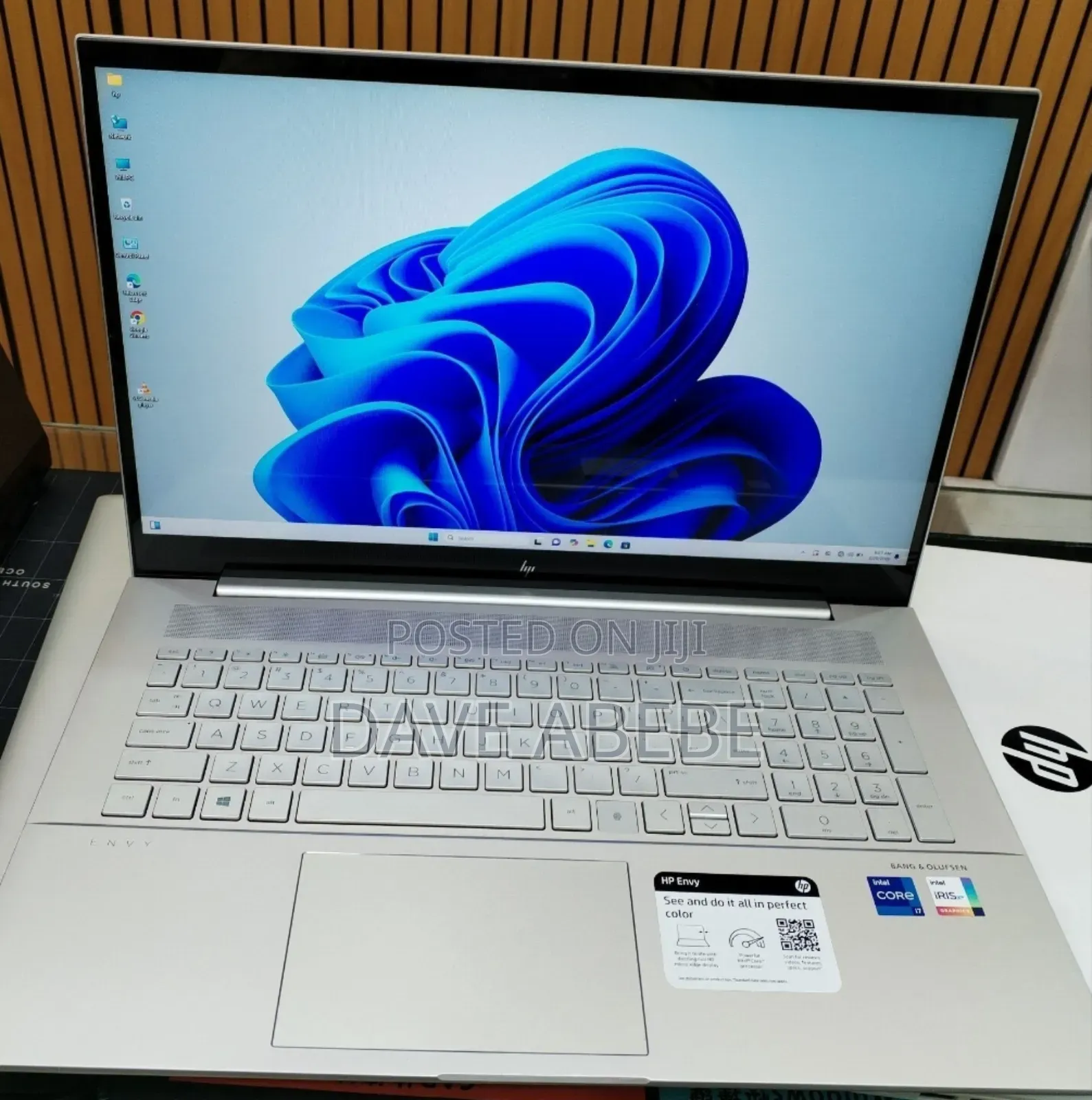 New Laptop HP Envy 17 12GB Intel Core i7 SSD 512GB