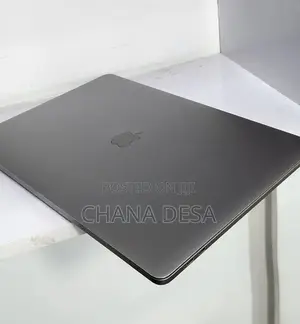 New Laptop Apple MacBook Pro 2018 32GB Intel Core i9 SSD 512GB