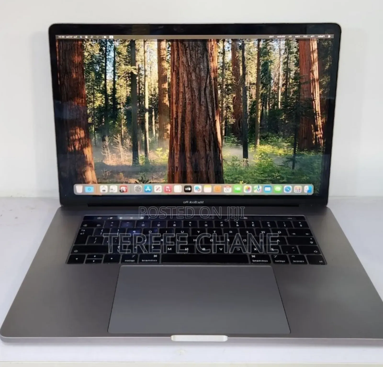 New Laptop Apple MacBook Pro 2018 32GB Intel Core i9 SSD 512GB