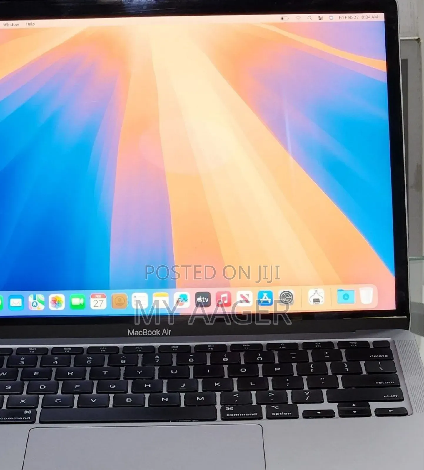 New Laptop Apple MacBook 2020 8GB Intel Core i3 SSD 256GB