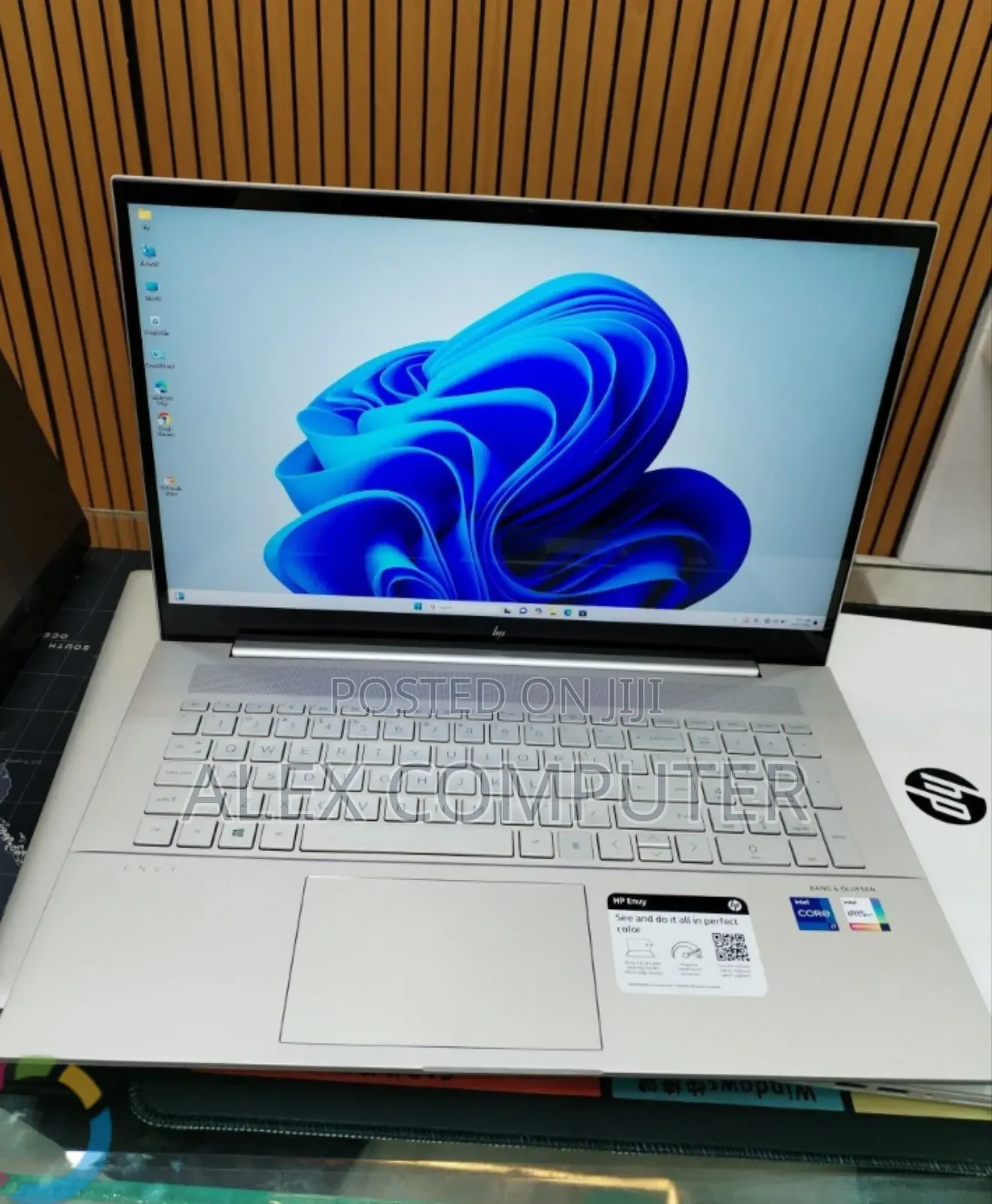 New Laptop HP Envy x360 12GB Intel Core i7 SSD 512GB