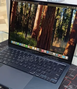 New Laptop Apple MacBook Air 2025 M4 13-inch 16GB Apple M4 SSD 256GB