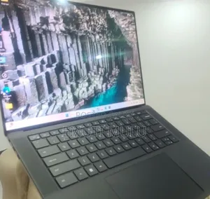 New Laptop Dell XPS 15 16GB Intel Core i7 SSD 512GB