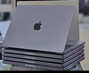 New Laptop Apple MacBook Pro M1 32GB Apple M1 Pro SSD 512GB