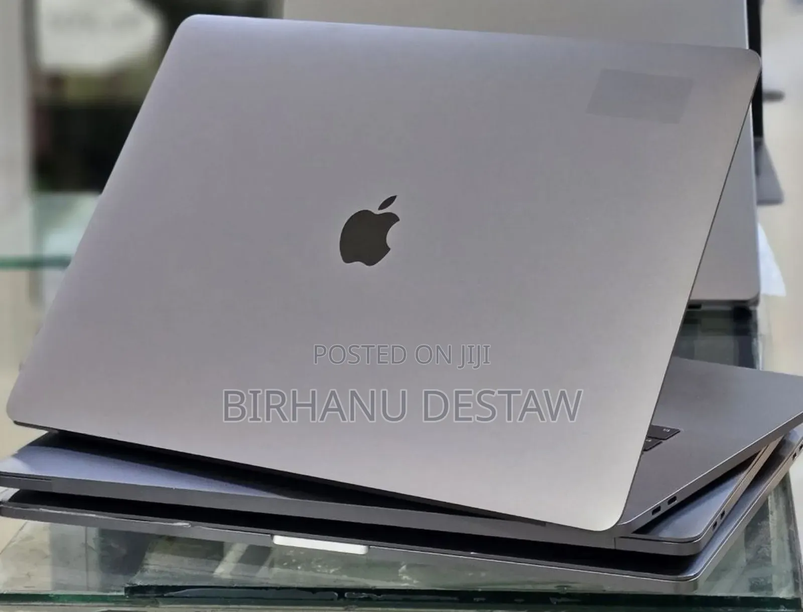 New Laptop Apple MacBook Pro 2017 16GB Intel Core i7 SSD 512GB