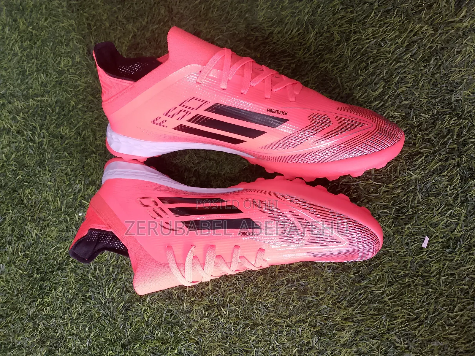 Football Boots (ታኬታ)