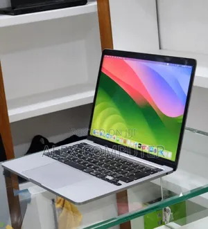New Laptop Apple MacBook Pro 8GB Intel Core i5 SSD 512GB