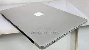 New Laptop Apple MacBook 2015 8GB Intel Core i5 SSD 128GB
