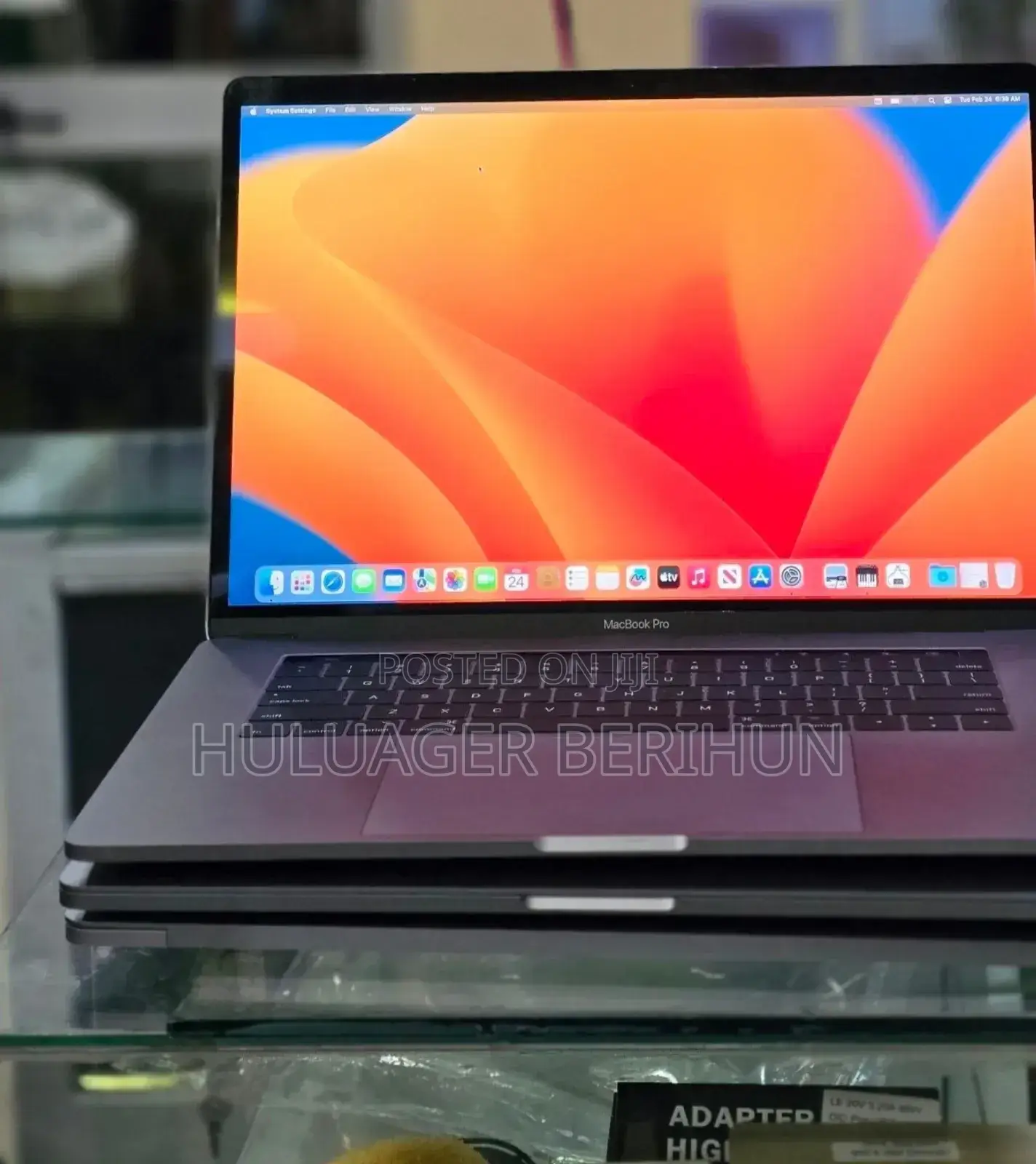 New Laptop Apple MacBook Pro 2017 16GB Intel Core i7 SSD 512GB