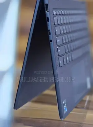 New Laptop Lenovo Yoga 7i 16GB Intel Core i7 SSD 512GB