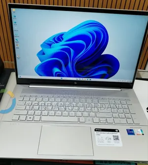 New Laptop HP Envy 17 12GB Intel Core i7 SSD 512GB